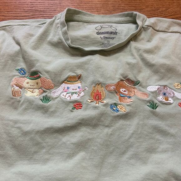 Cinnamoroll Embroidered Crewneck Tee Size XS Camping Sanrio Cute Anime Manga - Picture 2 of 5